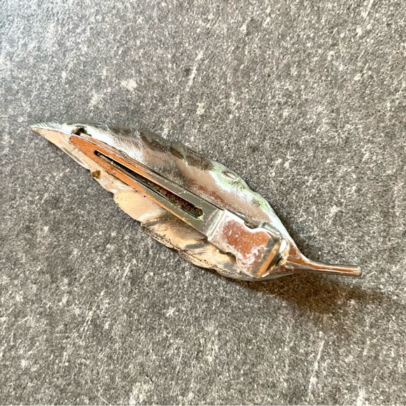 Vintage Silver Leaf Lapel Broche or Hair Clip Silver Tone - Picture 4 of 5